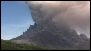 Montserrat eruption 110210 Soufrière Hills [upl. by Annelak5]