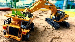 La excavadora y el camión limpian el arenal Coches para niños [upl. by Kolivas]