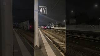 Croisement de Z 20900Z 20500 IDFM en gare de VitrysurSeine [upl. by Orv]