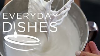 How to Make Fluffy Boiled White Icing [upl. by Coats]