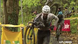 Mathieu van der Poel Desperately Runs To The Pits [upl. by Deehahs]