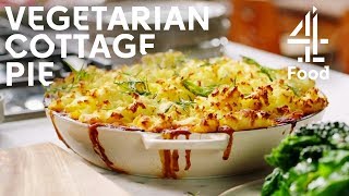 Jamie Olivers GameChanging VEGETARIAN Cottage Pie  Jamies MeatFree Meals [upl. by Rossing]