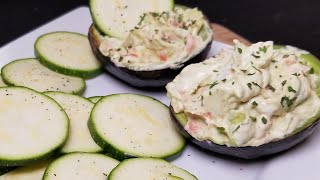 Cómo hacer Aguacate Relleno con Salmón Ahumado receta Keto [upl. by Chainey499]