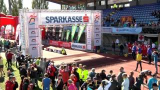 Bruttozeit 031157045313  Zieleinlauf Sparkasse Marathon 2015 [upl. by Stila]