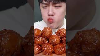 Korean Fried Chicken asmr eatingshow koreanfood apple eatingasmr eatingsound mukbang [upl. by Ahsimot]