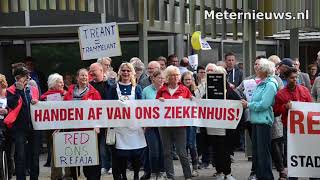 Protest tegen sluiting afdelingen ziekenhuis Refaja in Stadskanaal [upl. by Lyrak790]