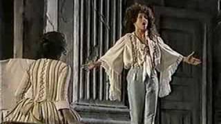 Frederica von Stade  quotNon so piùquot  Nozze di Figaro Met 85 [upl. by Rockwell247]