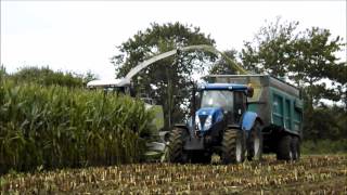 Ensilage Mais 2014 conditions difficiles chantier n°3 partie 1 [upl. by Nniw724]