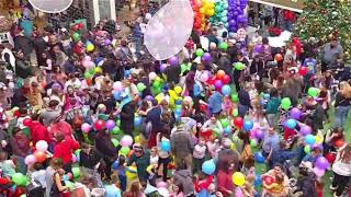 🎉 Noon Years Eve balloon drop at Colonie Center [upl. by Addam]