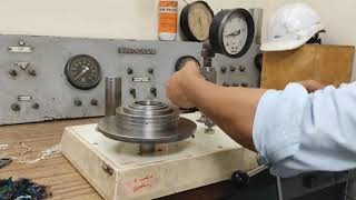 Pressure Gauge Calibration with the help of Dead weight tester [upl. by Aroel945]