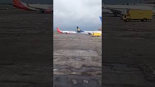 Spicejet ✈️✈️✈️✈️landing flight plane runway spicejet vistara [upl. by Kcirdahc635]