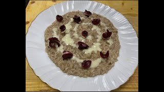 Risotto al radicchio di Treviso mantecato allAsiago [upl. by Emorej572]