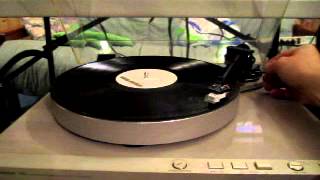 Harman Kardon T60 turntable 005MOV [upl. by Serena]