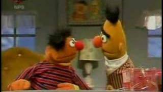 Bert en Ernie met het nummer Alleen Dutch Sesame Street [upl. by Mauceri]