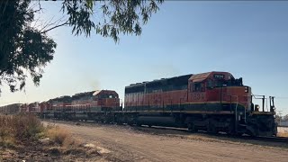 Ferrocarril CoahuilaDurango 7834 con el directo norte por la tarde [upl. by Ettenaej]