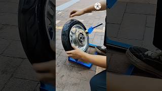 Motorcycle ke tyre ko kaise rim mein dalen trending shorts viralvideo new video shortsfeed [upl. by Llerret827]