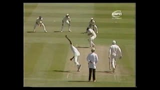 ESSEX v NOTTINGHAMSHIRE BampH CUP FINAL LORDS JULY 15 1989 FRANKLYN STEPHENSON TIM ROBINSON [upl. by Dorrie94]