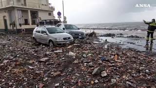 Maltempo in Sicilia la frazione di Altarello allagata [upl. by Alilak]