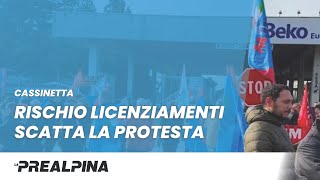 Cassinetta  Rischio licenziamenti scatta la protesta [upl. by Standush]