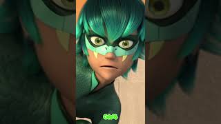 LUKA DESCOBRE QUE LADYBUG É MARINETTE 😮  MIRACULOUS 4ª TEMP LADYBUG  Mundo Gloob Shorts [upl. by Berkie762]