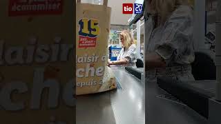 Christa Rigozzi fa la cassiera alla Lidl tio20minuti christarigozzi lidl [upl. by Packton]