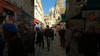 LE VIBES DI MONTMARTRE A PARIGI🇫🇷francia parigi interrail louvre toureiffel moda montmartre [upl. by Yetnom]