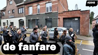 FANFARE IN DE STRAAT  JOLIEN EN JENNO VLOG 2545 [upl. by Eenrahc]