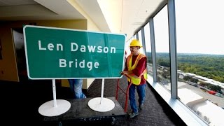 Len Dawson Bridge sign unveiled Friday in honor of Hall of Fame quarterback [upl. by Brote424]