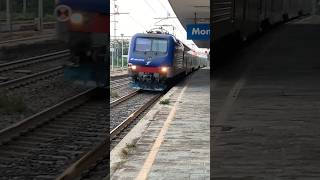 E464 in transito a Moncalieri trenitalia treni e464 trenoregionale [upl. by Tabbie29]