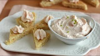 Mousse al salmone affumicato  Spuma di salmone  ricetta antipasto facile veloce e senza cottura [upl. by Shayne615]