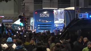 Arriva il pullman SSC Napoli delirio al Maradona 🙌 NapoliInter LIVE [upl. by Yntrok]