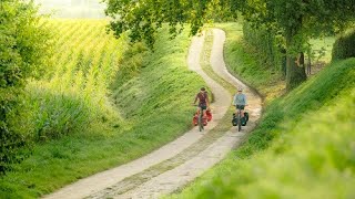 Fietsen en genieten met vrienden in Vlaanderen [upl. by Osicran]