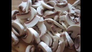 Jak pokroić pieczarki w plasterki  How to cut the mushrooms into slices [upl. by Prochora]