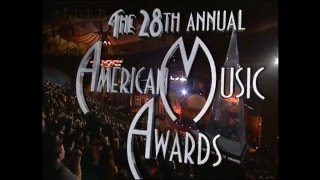 Tim McGraw Wins Country Male  AMA 2001 [upl. by Flemming]