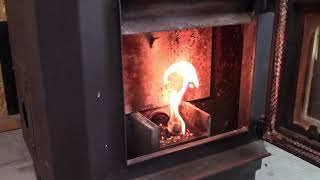 My garage heater Older Englander Pellet Stove review [upl. by Abigael]