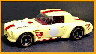 Fairlady 2000 Review  Top Speed  Hot Wheels [upl. by Wandis]