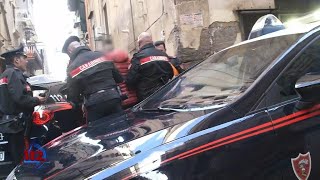 Napoli violenza domestica donna denuncia marito aggressivo  112  Le notti del Radiomobile [upl. by Charlie452]