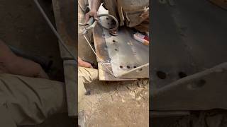 How adjusted excavator bucket edge plate with welding shorts welding [upl. by Daphna]