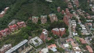 VOLANDO EN DRONE 4K BOGOTA  USAQUEN  SANTA ANA  LA AGUADORA  COLOMBIA [upl. by Ynor]