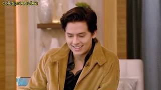 Legendado  Cole Sprouse no programa Live com Kelly e Ryan [upl. by Berlin]