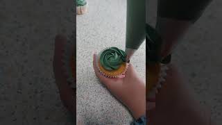 Cupcake Piping Technique Tutorial Buttercream Decorating techniques and Ideas Flowers Roseviral [upl. by Kariotta]