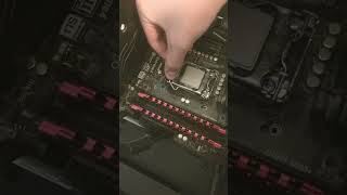 Replacing the thermal paste on cpu [upl. by Rona]