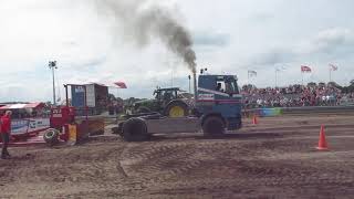 Truckpulling tijdens Trekkertrek Familiedag 2024 [upl. by Leonie]