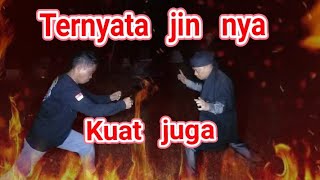 pertarungan dengan jin di makam angker [upl. by Thorlay]