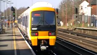 465 921 with awesome sounding 466 037 at Tonbridge [upl. by Graf]