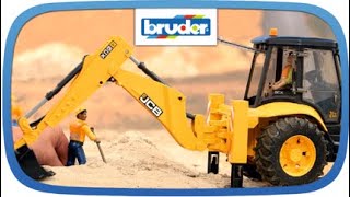 JCB 5CX eco Baggerlader  02454  Bruder Spielwaren [upl. by Mook]