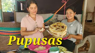 Haciendo Pupusas en El Salvador viralvideo [upl. by Pinkham]