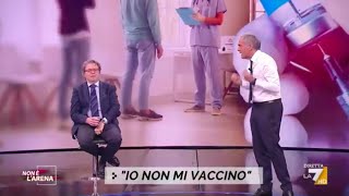 Covid Massimo Giletti furioso contro il medico antivaccino quotLei è fatto Si dia una calmataquot [upl. by Piefer970]