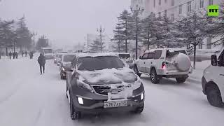 🇷🇺 Heavy Snowfall Creates Disruption In Magadan Russia [upl. by Ketti]