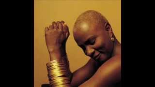 ANGELIQUE KIDJOMalaika [upl. by O'Donnell]